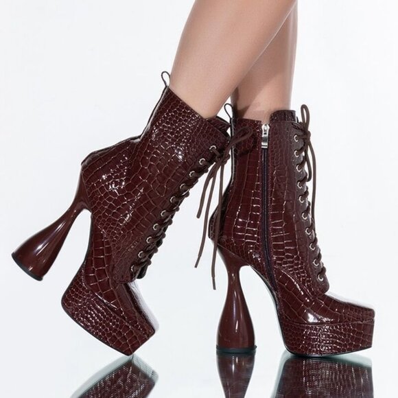 AZALEA WANG HIGHS OF ALL HIGHS CHUNKY BOOTIE IN BROWN - Picture 6 of 8